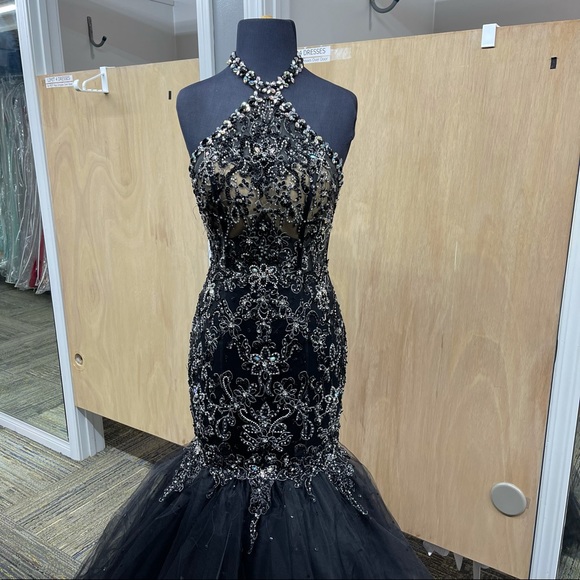 MORI LEE MERMAID STYLE DRESS - Picture 5 of 13